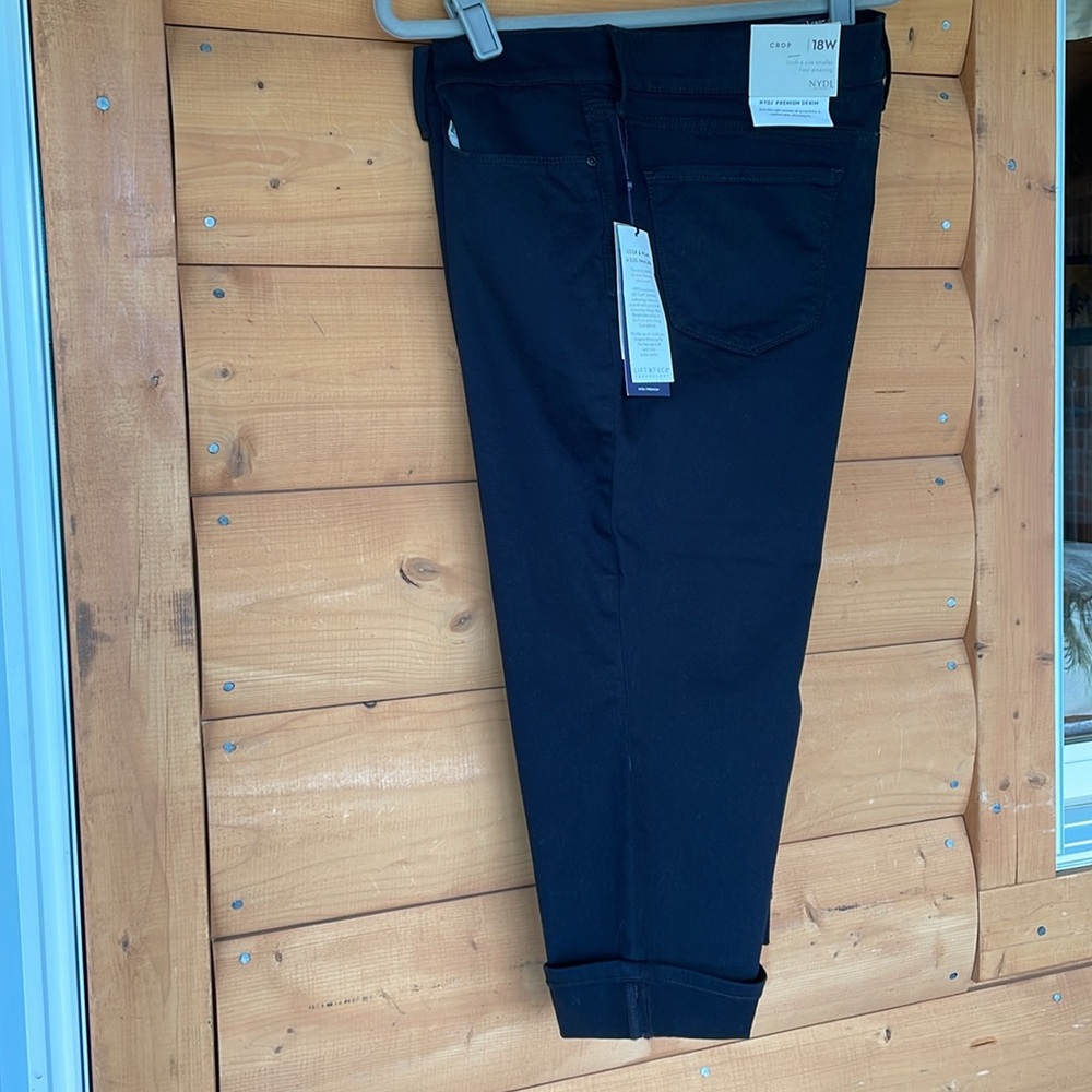 NYDJ Marilyn Crop Cuffed Denim Capri Jeans. Plus Size 18W. True Black. NWT - Picture 13 of 15